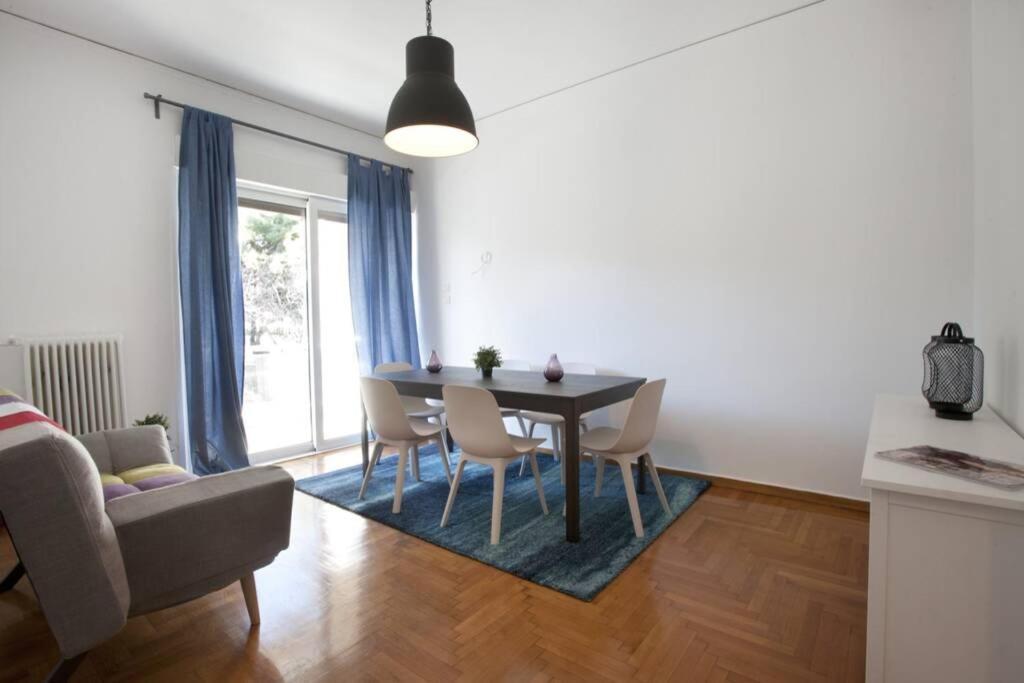 Palaio Faliro, A Bright And Spacious Apartment Athens Exterior photo
